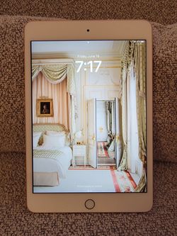 Rose Gold iPad Mini