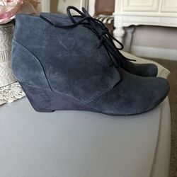 CLARKS WEDGE    SIZE 9M