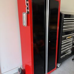 Like-New Craftsman Locking Garage Storage Cabinet – Heavy-Duty Steel