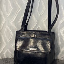 ✨💎NINE WEST 💎✨ leather shoulder bag 