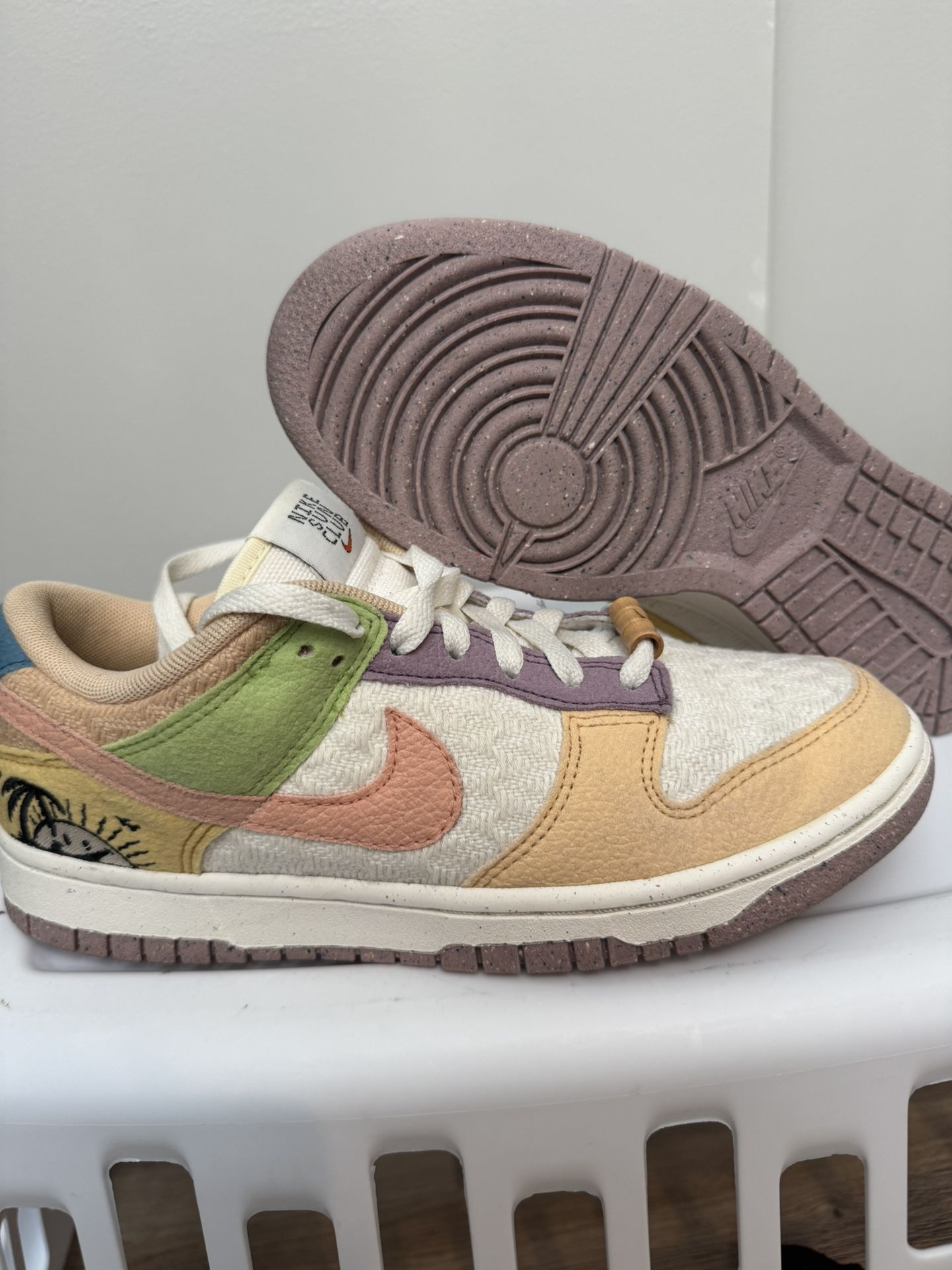 Nike Shoes Women’s Sz 8 