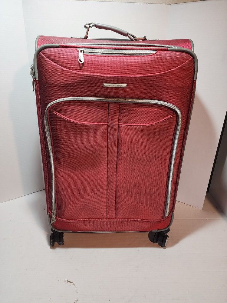 Olympia 31 x19 x12 rolling suitcase