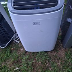 8000 BTU STAND UP AIR CONDITIONER.  