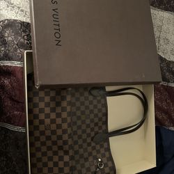 Louis Vuitton MM Neverfull Edition Bag 