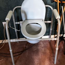 Estate Sale:  3-in-1 Steel Bedside Commode, 7.5 QT. Bucket, 350 lb. Weight Capacity, Clip-on Seat, Easy Cleaning, Tool-