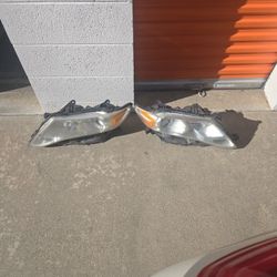 Toyota Venza Original OEM Headlights