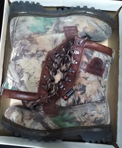 Men's Insulated Boots Size 8