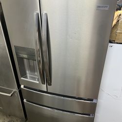 FRIGIDAIRE 4 DOOR REFRIGERATOR