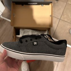 DC SHOES 