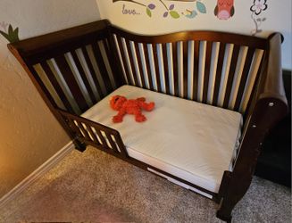 Baby crib, Changing Table, Baby Mattress, Etc