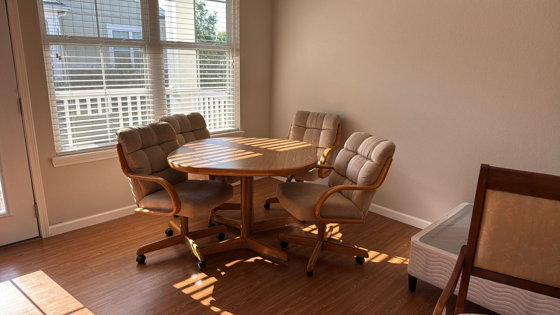 Dining table with Chairs