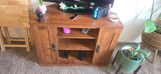 Tv stand