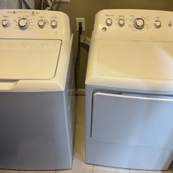 Washer +  Gas Dryer Matching Set . They Are Working . Both For $200 OBO. NO  Delivery Options. 