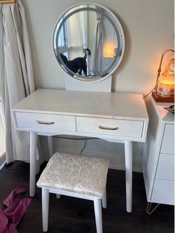 Vanity With Seat