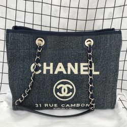 New 𝐂𝐡𝐚𝐧𝐞𝐥🌈™ Bag