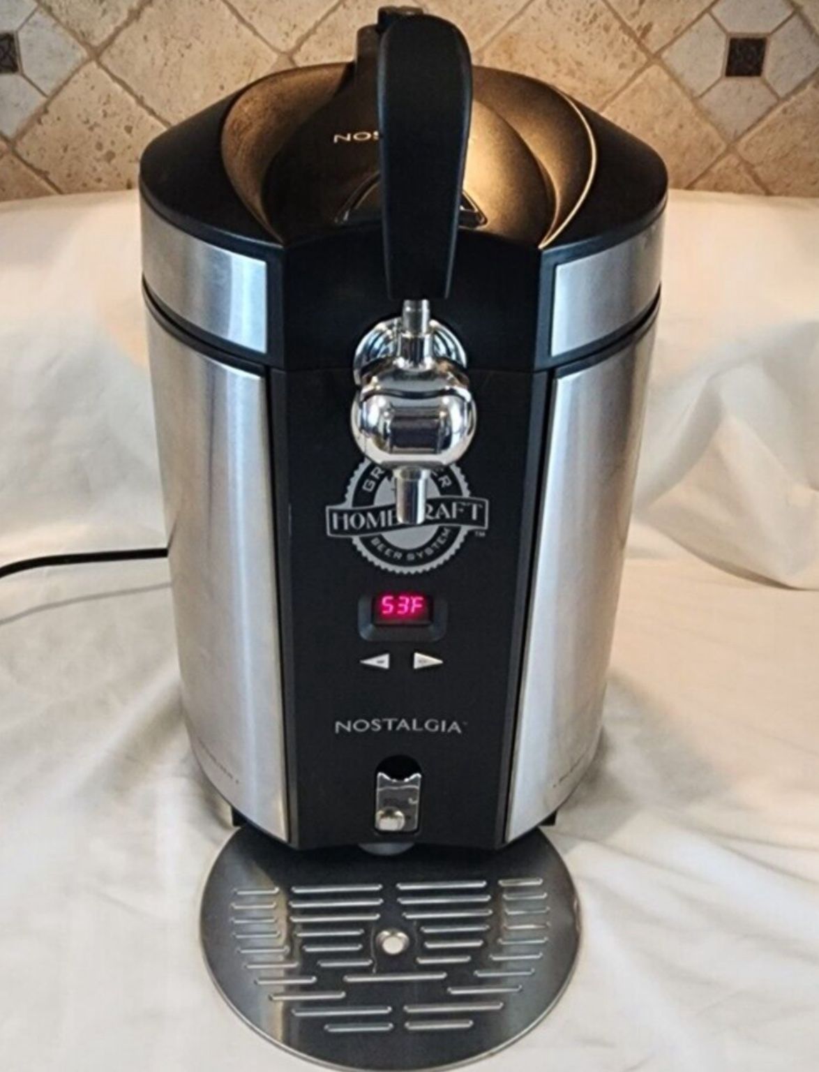 Nostalgia Homecraft Beer Dispenser - Keeps Drinks Ice Cold!