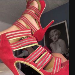 Red ♥️ High Platform Heels 👠 9/Tacones Rojos Con Platforma9