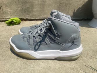 Jordan Max Aura Cool Grey