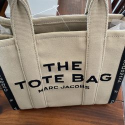 Marc Jacobs The  Tote Bag