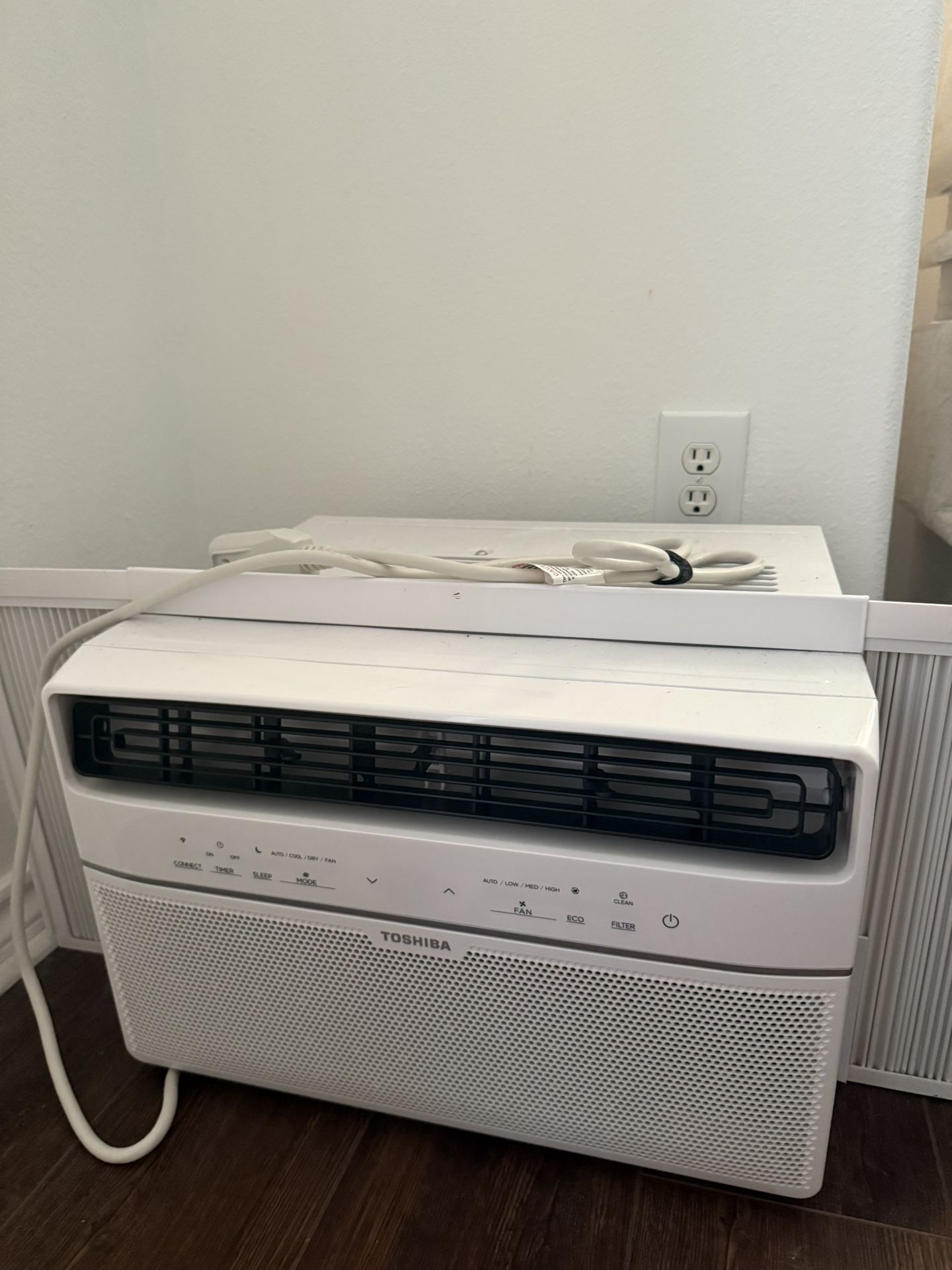 Window AC unit 8,000 btu
