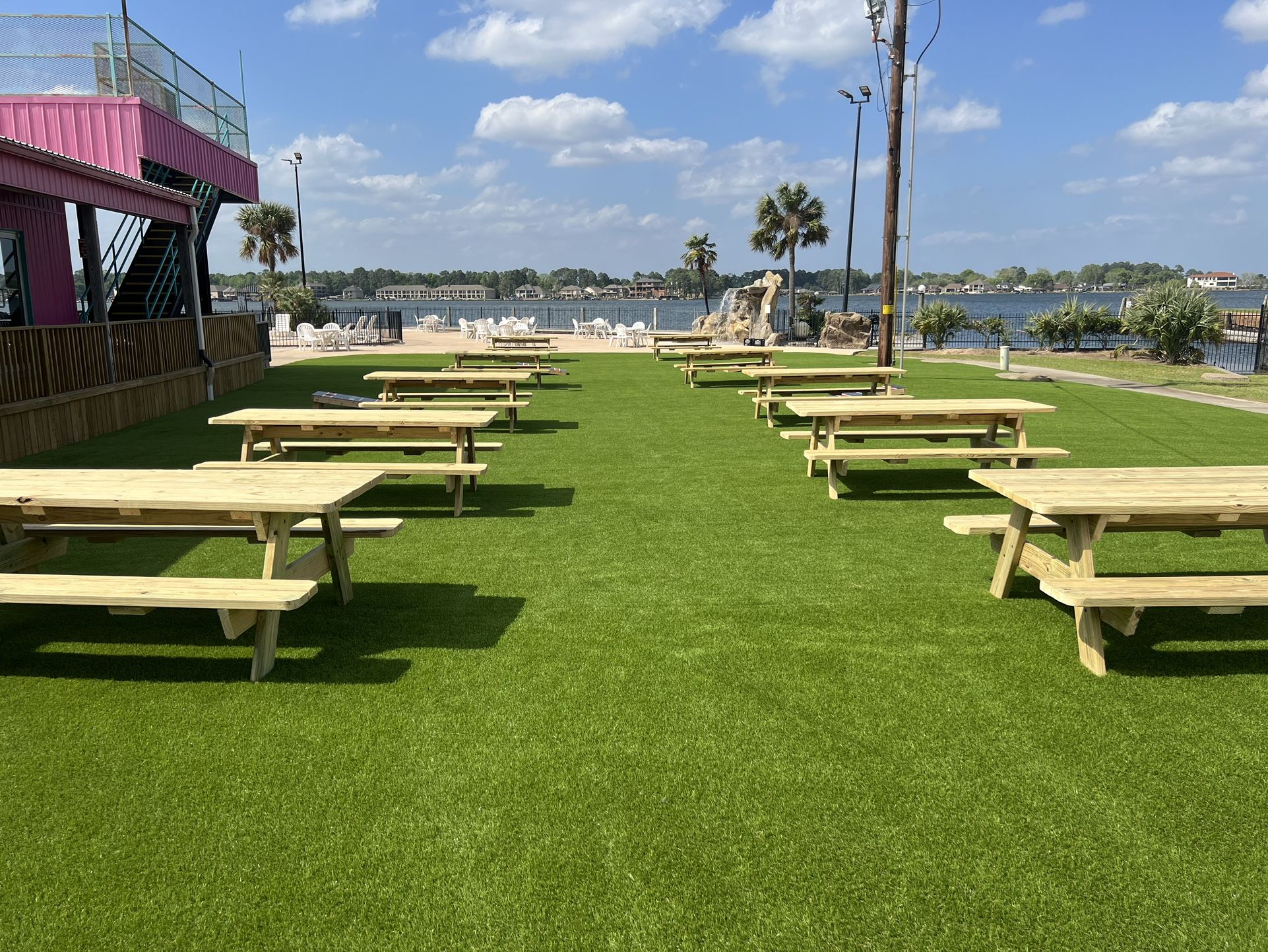 Picnic table