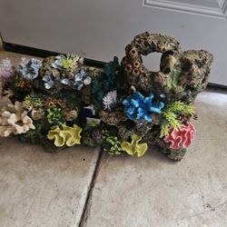Aquarium Ornament Coral XL With Air Stone 
