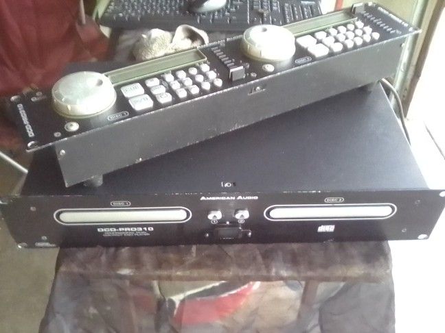 AMERICAN AUDIO CD PLAYER AND CONTROLLER DJ EQUIPMENT