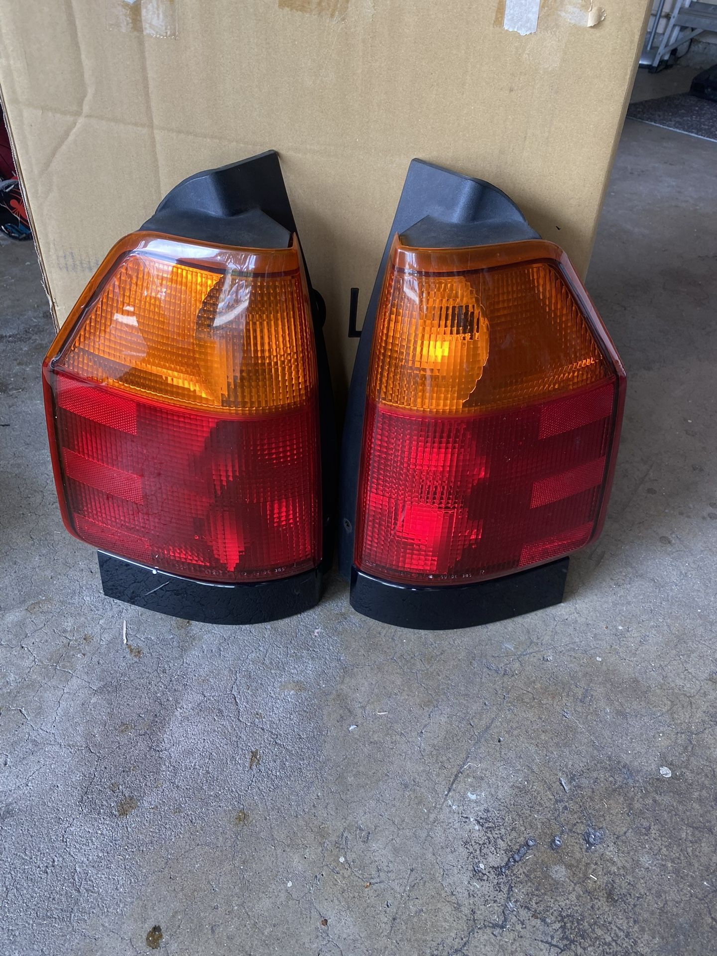 GMC Envoy Taillights