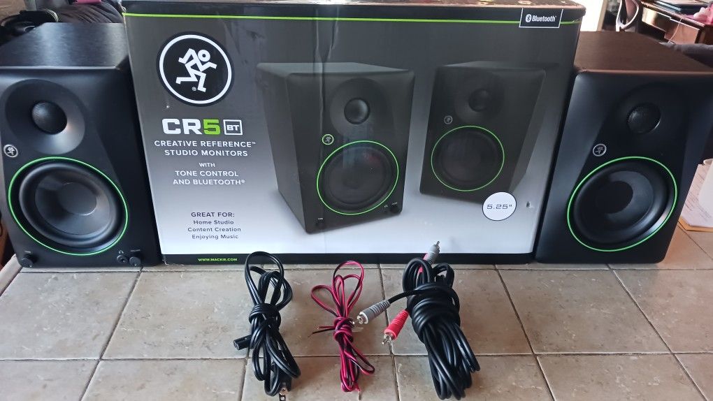 CR5 5.25 Desktop Speakers