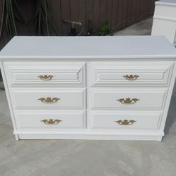 Solid Oak Wood Dresser 