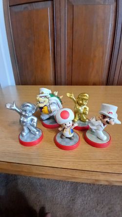 Super Mario Amiibo's Figures Different Prices