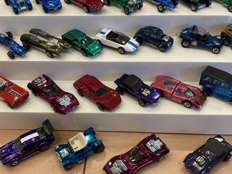 Collector seeking vintage old genuine Hot Wheels redlines 1960s 70s toy cars red lines Hotwheels
