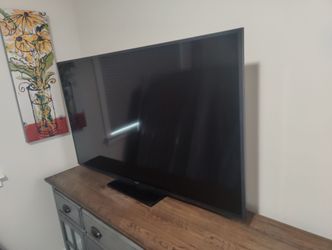 Samsung 58inch smart tv with remote and stand
