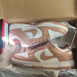 Nike Dunk Low Rose Whisper Size 8.5W / 7Y