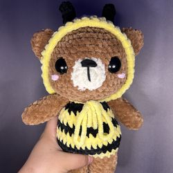 Hand Crocheted Brown Bear Bee 🐻🐝