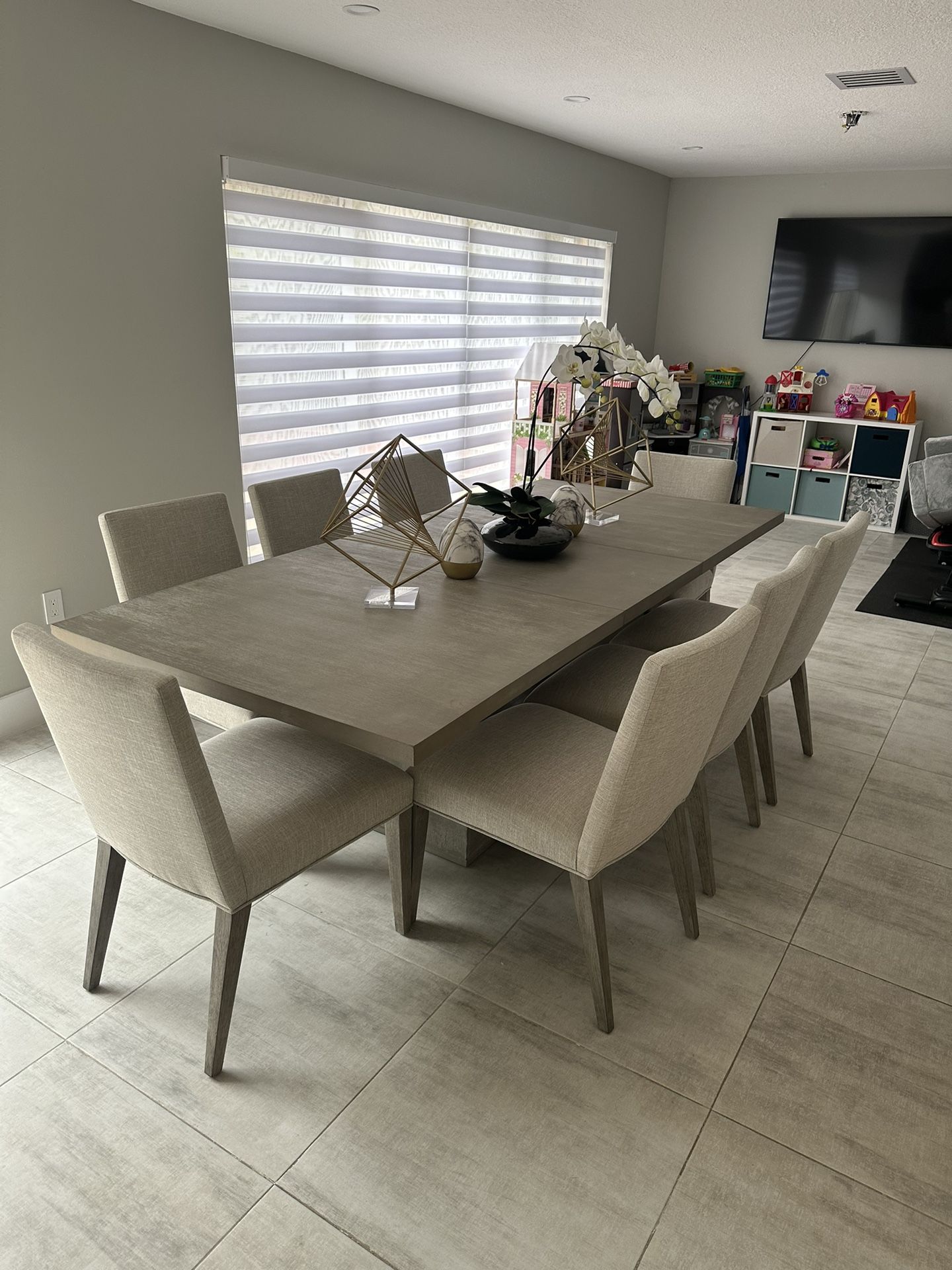 City Furniture Dining Table