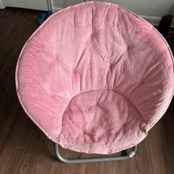 Saucer chair