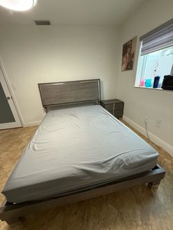 Queen size bedroom set