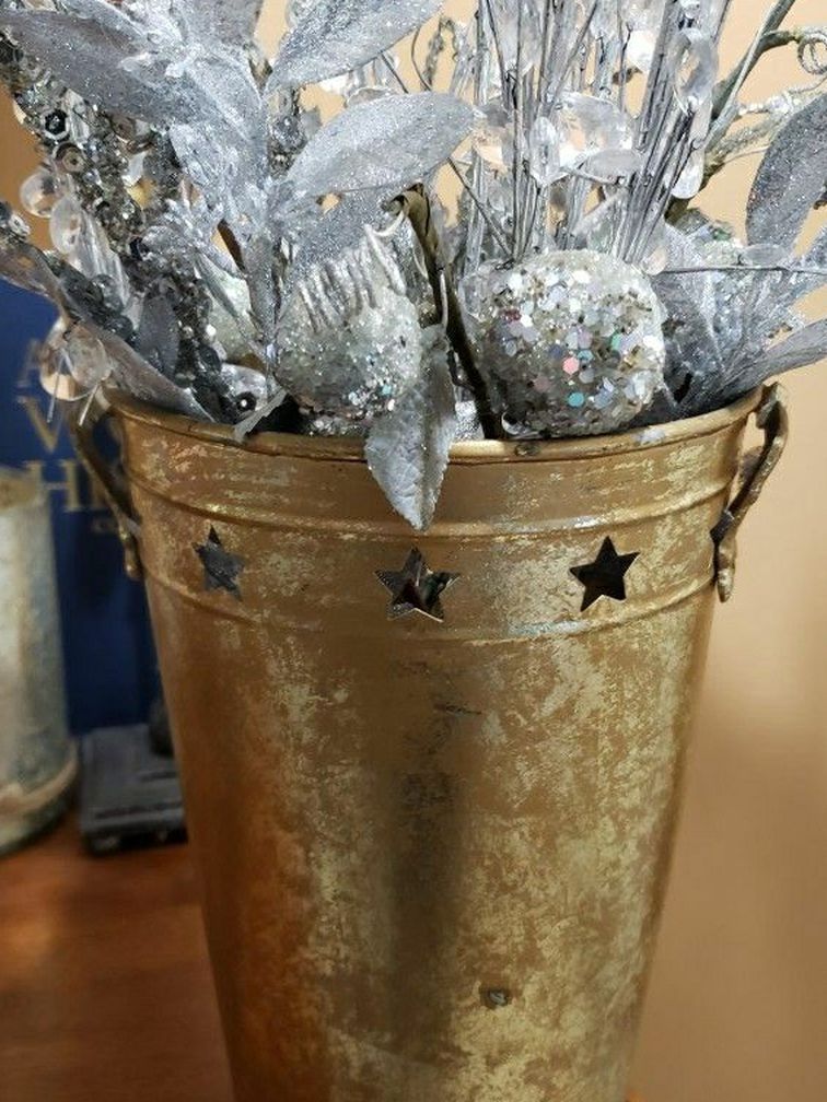 Gold And Silver Center Piece 