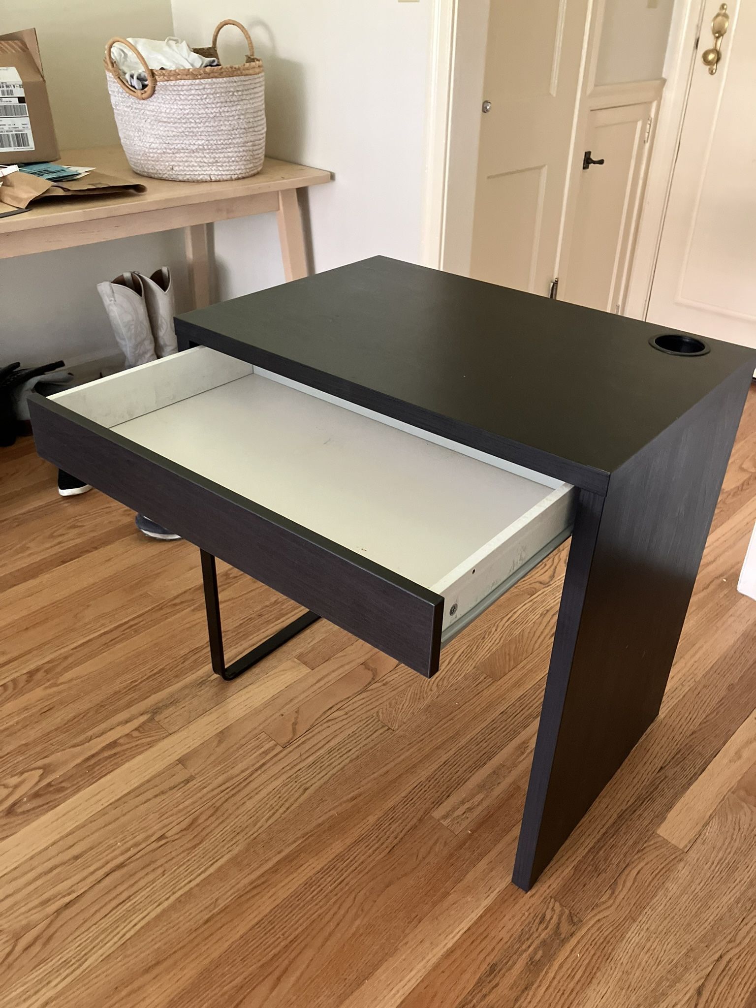 Ikea Black Micke Desk Great Condition