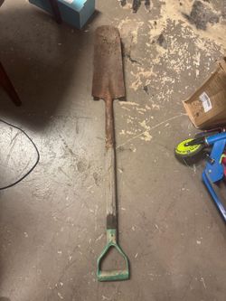 Garden spade trench shovel. Last one sold all others