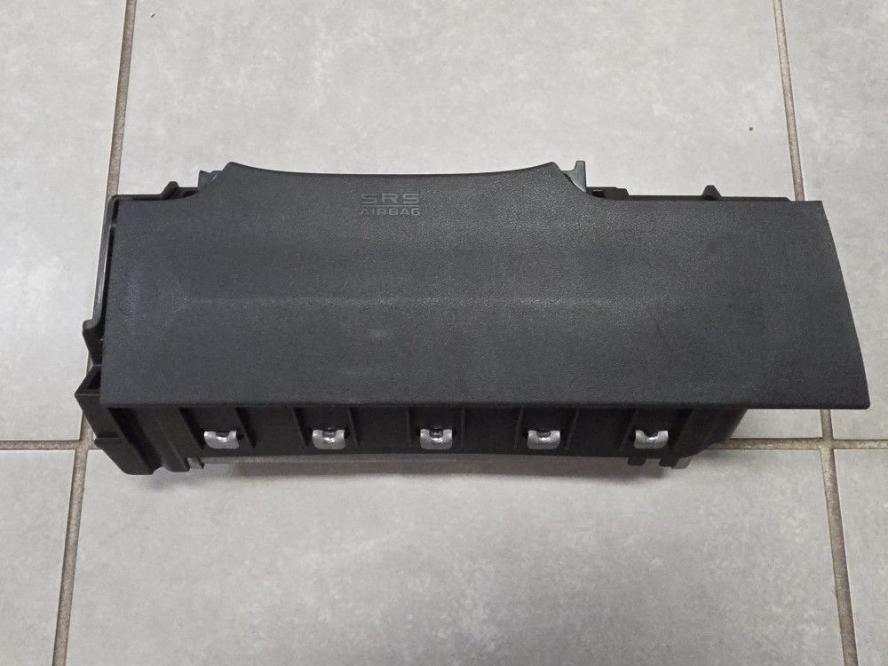 2024 2023 2025 Honda HRV Left Side Knee Airbag