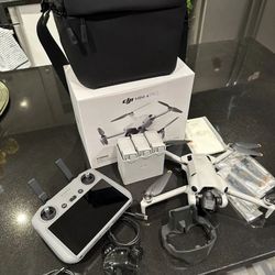 DJI Mini 4 Pro FlyMore Combo Camera Drone NEW(with RC 2 Remote)