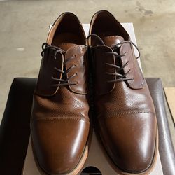 Men’s dress shoes