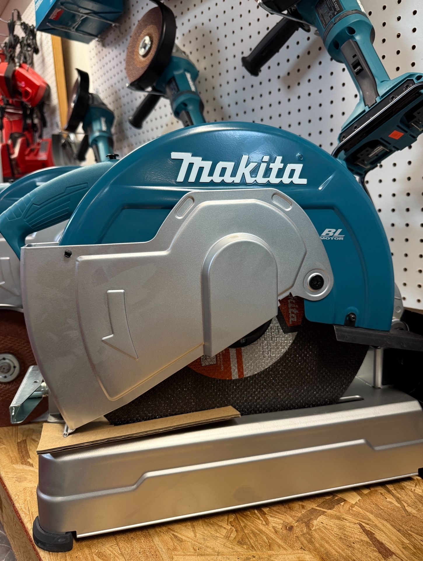 Makita 18V X2 LXT Lithium-Ion (36V) Brushless Cordless 14 in. Cut-Off Saw (Tool-Only)