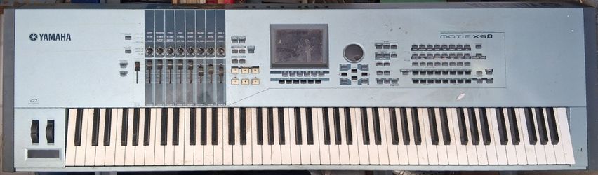 Yamaha Motif XS8 Keyboard