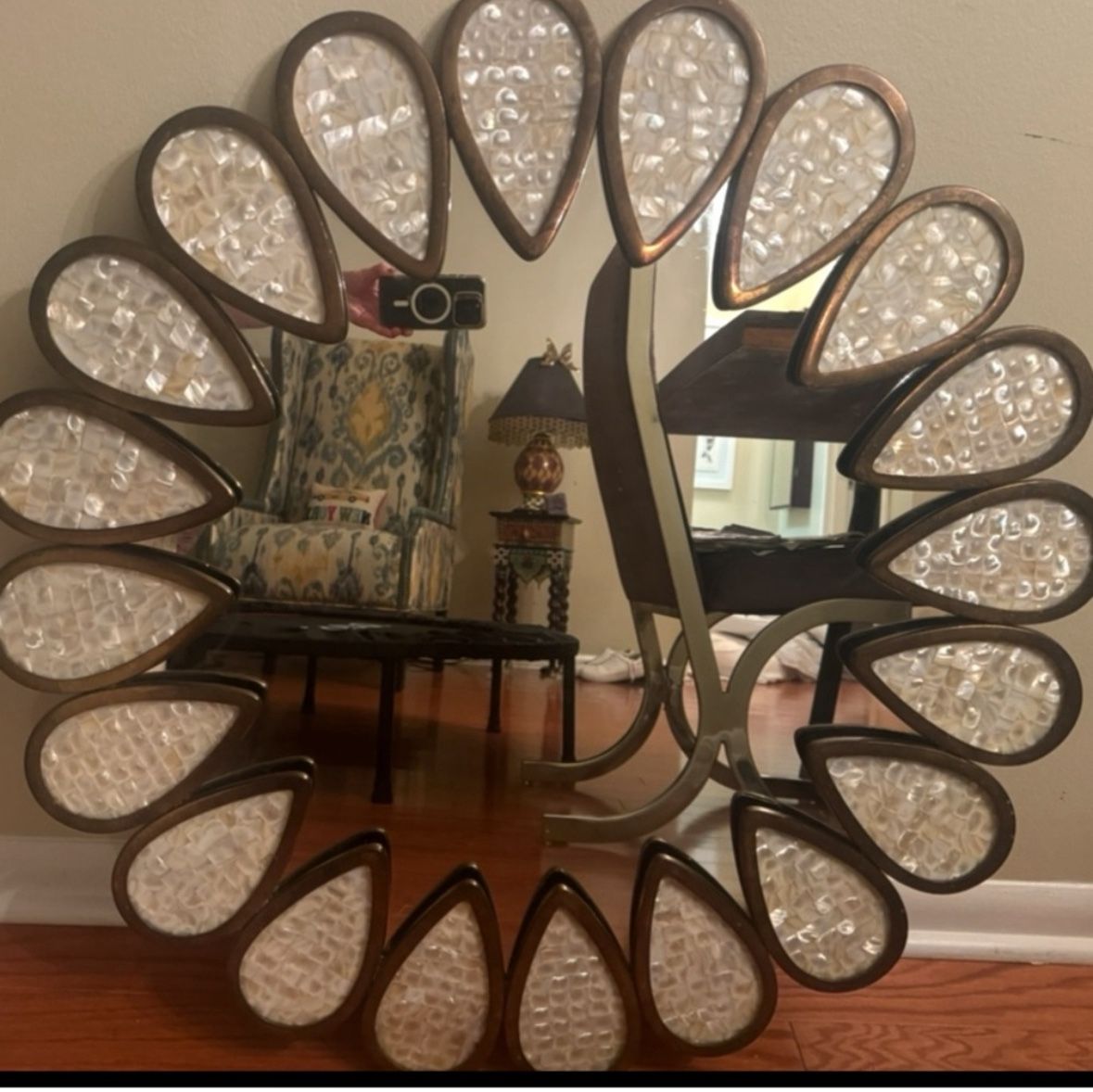 Jonathan Adler Petal Mirror Mother-of-Pearl Set in Brass
