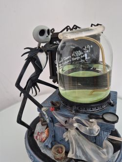 Nightmare Before Christmas Jack Skellington Snow Globe