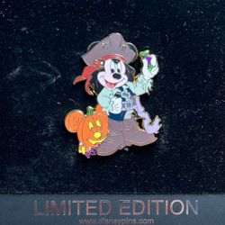 Disney Trading Pin: Jack Sparrow Mickey Mouse Pirates of The Caribbean Pin