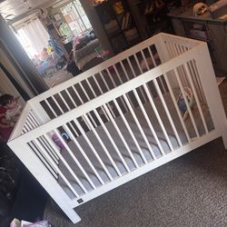 Crib with mattress